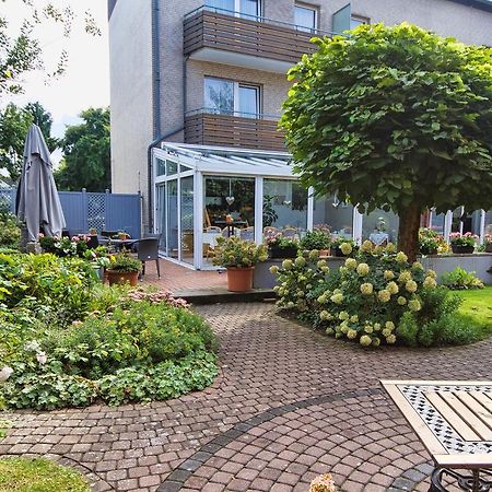 Airport Hotel Karsten Кьолн Екстериор снимка