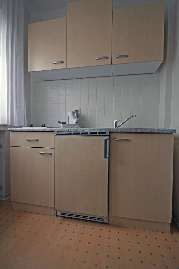Airport Hotel Karsten Кьолн Екстериор снимка