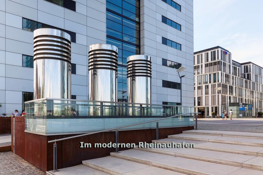 Airport Hotel Karsten Кьолн Екстериор снимка